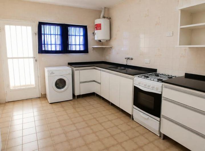 Casa · 123m² · 4 Ambientes · 1 Cochera