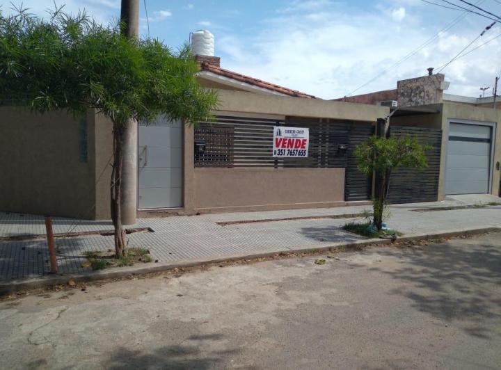 Casa · 150m² · 7 Ambientes · 2 Cocheras