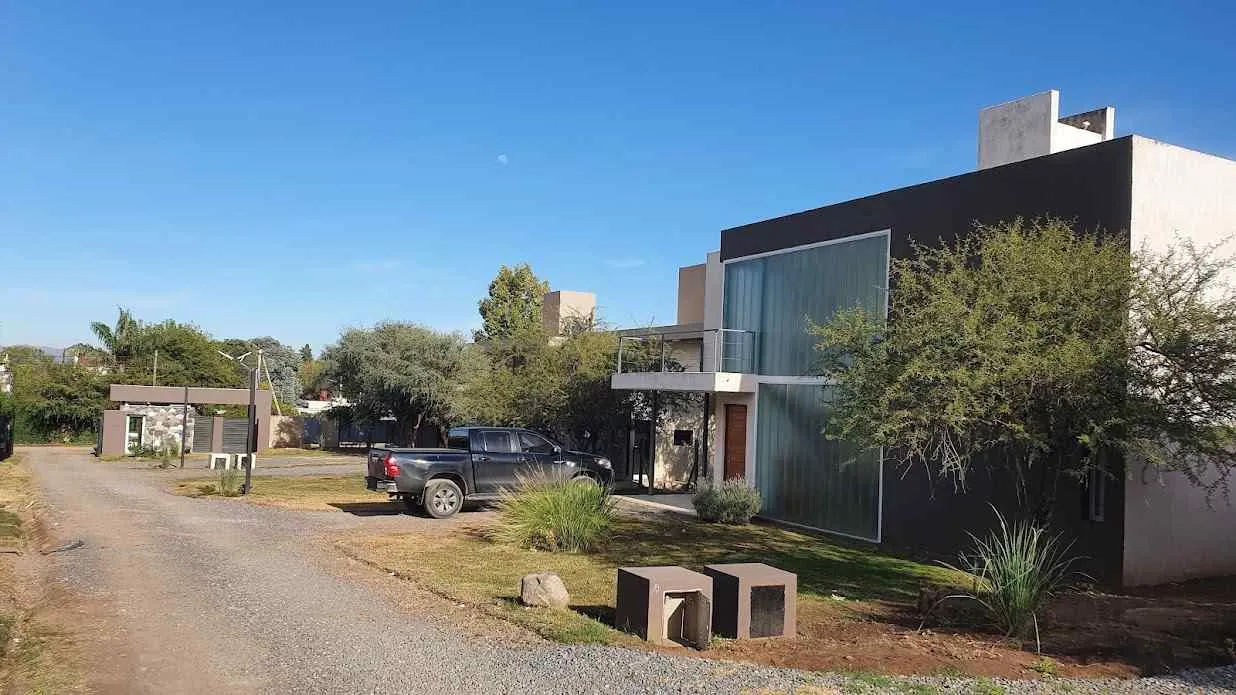 Alquilo Casa en Housing en el Golf de Villa Allende - Housing Bosque Sereno - 3 dormitorios