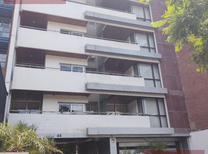 Departamento · 55m² · 6 Ambientes · 1 Cochera