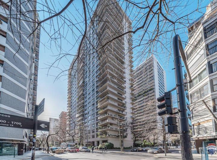Departamento · 121m² · 4 Ambientes · 1 Cochera