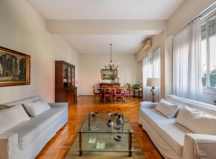 Departamento · 190m² · 5 Ambientes · 1 Cochera