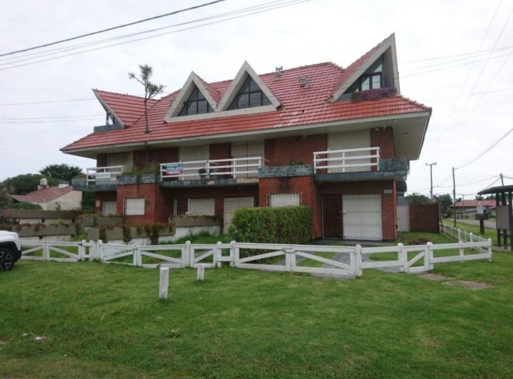 Departamento · 90m² · 5 Ambientes · 1 Cochera