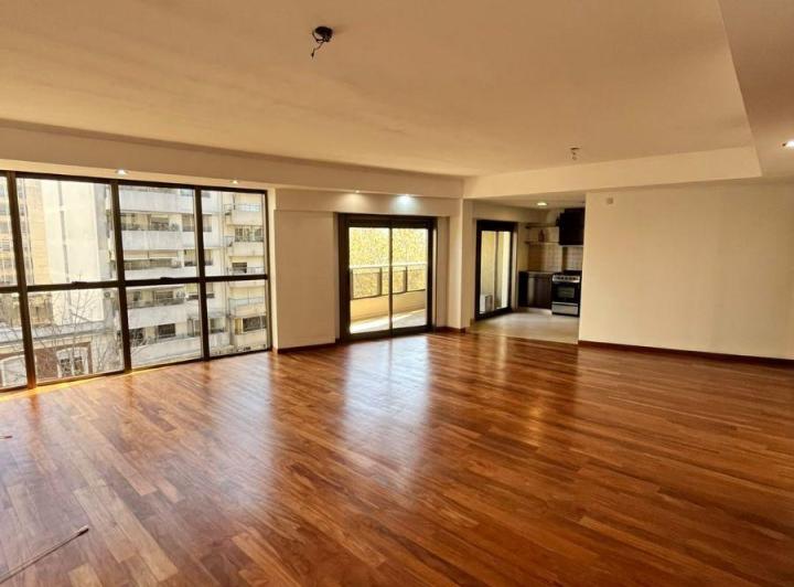 Departamento · 140m² · 5 Ambientes · 1 Cochera