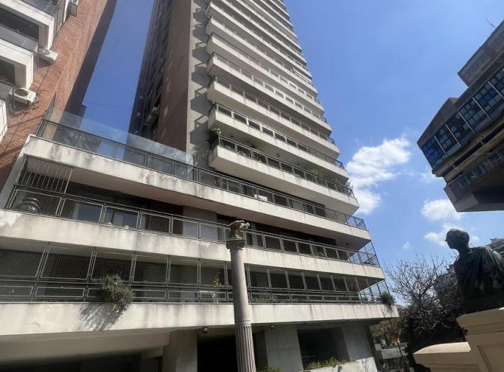 Departamento · 229m² · 5 Ambientes · 1 Cochera