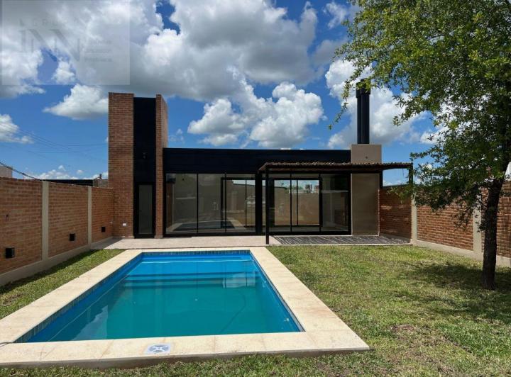 Casa · 61m² · 3 Ambientes · 2 Cocheras