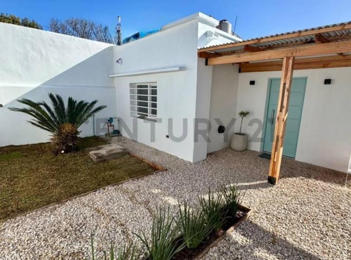 Casa · 100m² · 5 Ambientes · 1 Cochera