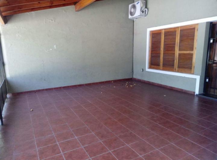 Casa · 95m² · 3 Ambientes · 2 Cocheras