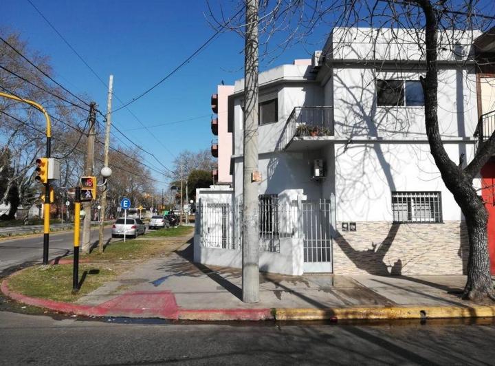 Casa · 192m² · 4 Ambientes · 1 Cochera
