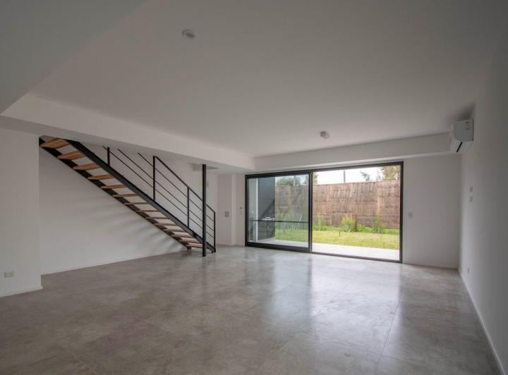 Casa · 130m² · 4 Ambientes · 1 Cochera