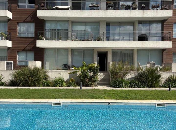 Casa · 86m² · 3 Ambientes · 2 Cocheras