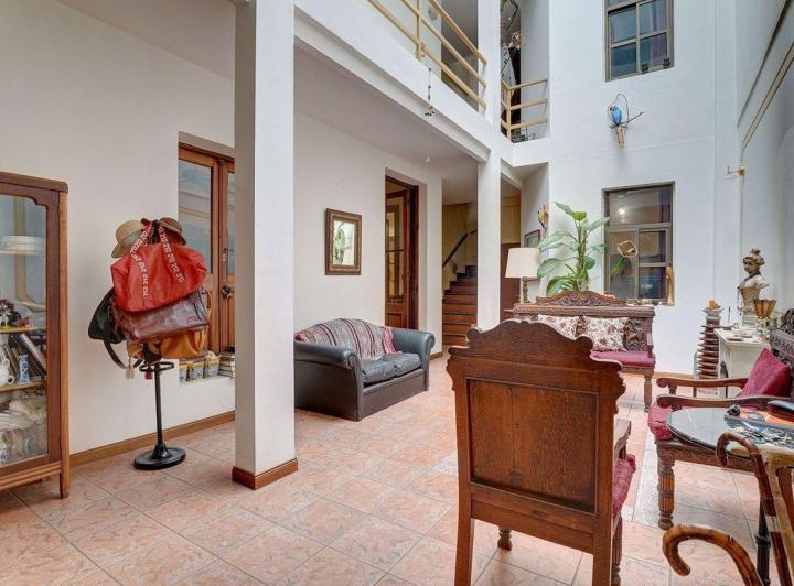 Casa · 220m² · 5 Ambientes