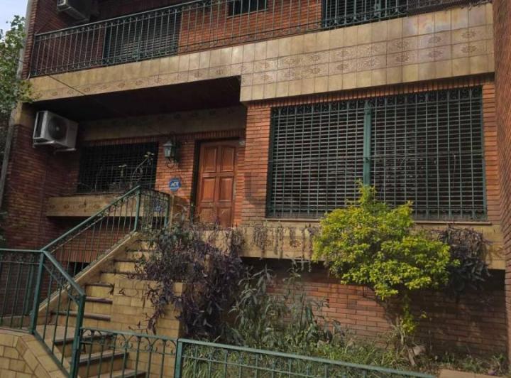 Casa · 230m² · 4 Ambientes · 1 Cochera