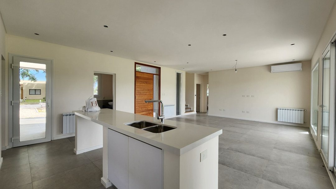 CASA EN VENTA EN HARAS DEL SUR III