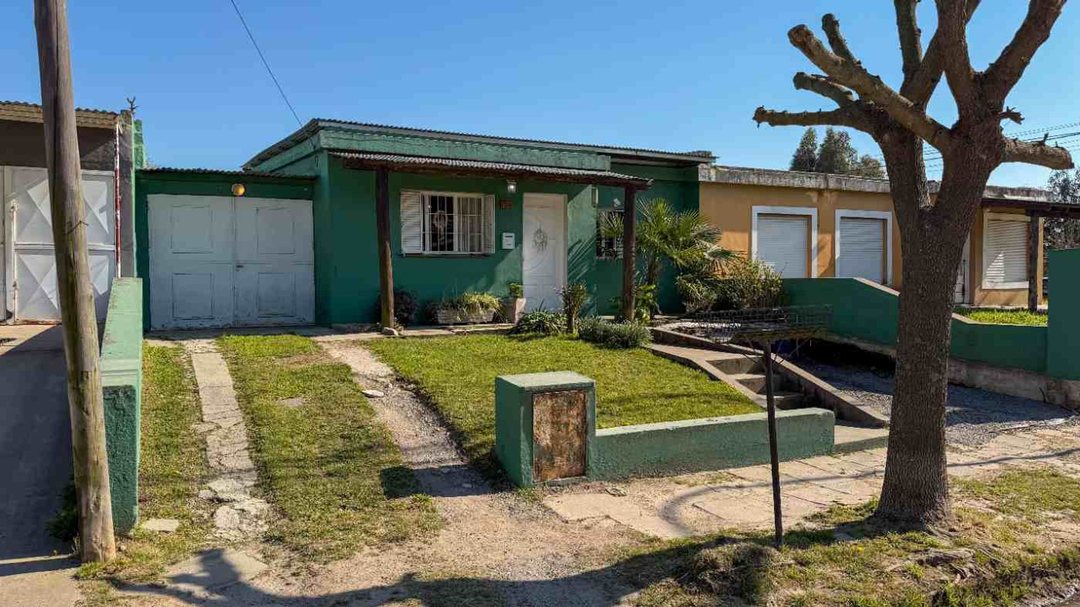 CASA EN VENTA - 2 DORMITORIOS - IJURCO 2300
