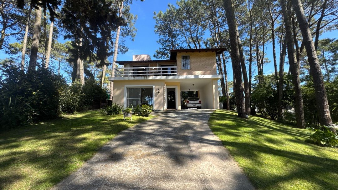 Casa en Venta en Pinamar Zona Golf nuevo