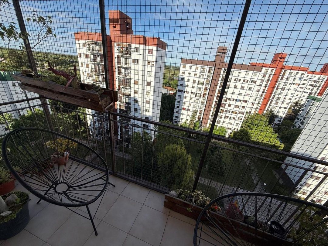 Alquiler - Departamento 4 ambientes en con Balcón