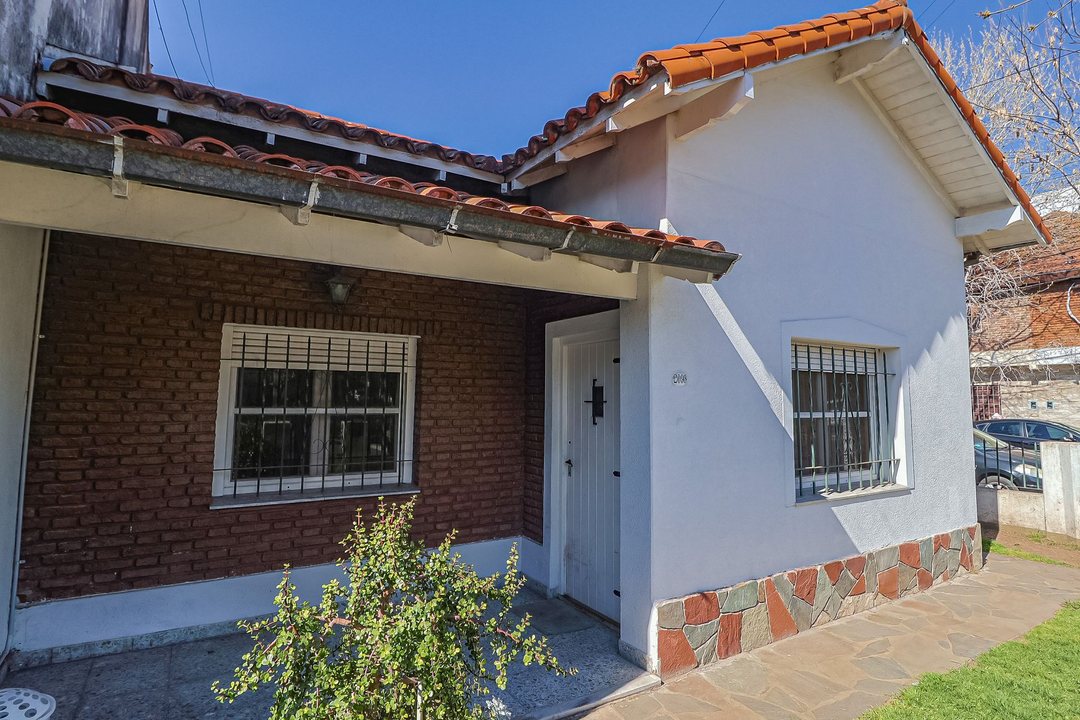VENTA CASA OLIVOS - 3 Hab + Dep I Patio y Terraza