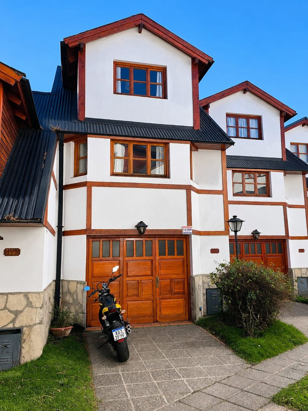 EQUIPO RE/MAX VENDE PH TRIPLEX CON COCHERA CENTRO