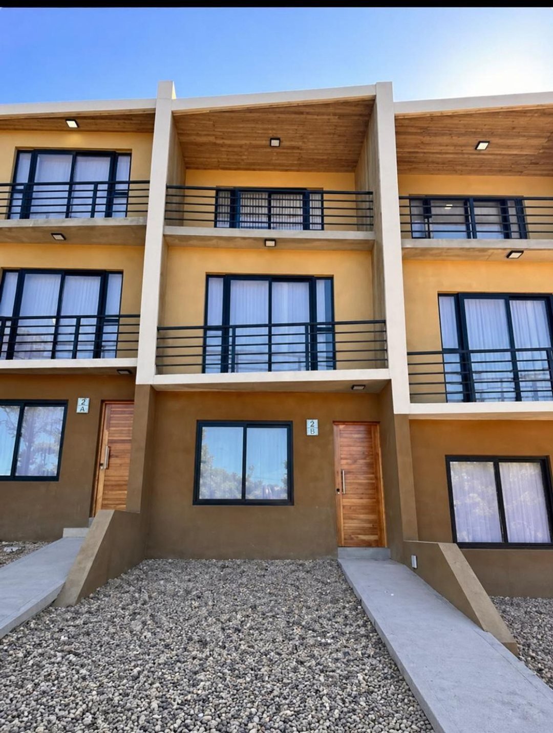 Casa Triplex en venta Barrio Nayades 4 AMBIENTES