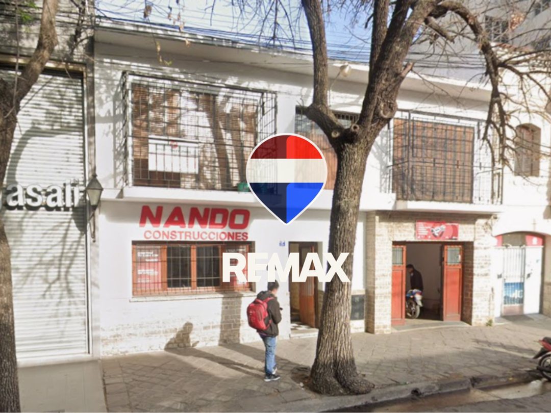Venta Casa dos plantas 3 dormitorios Centro