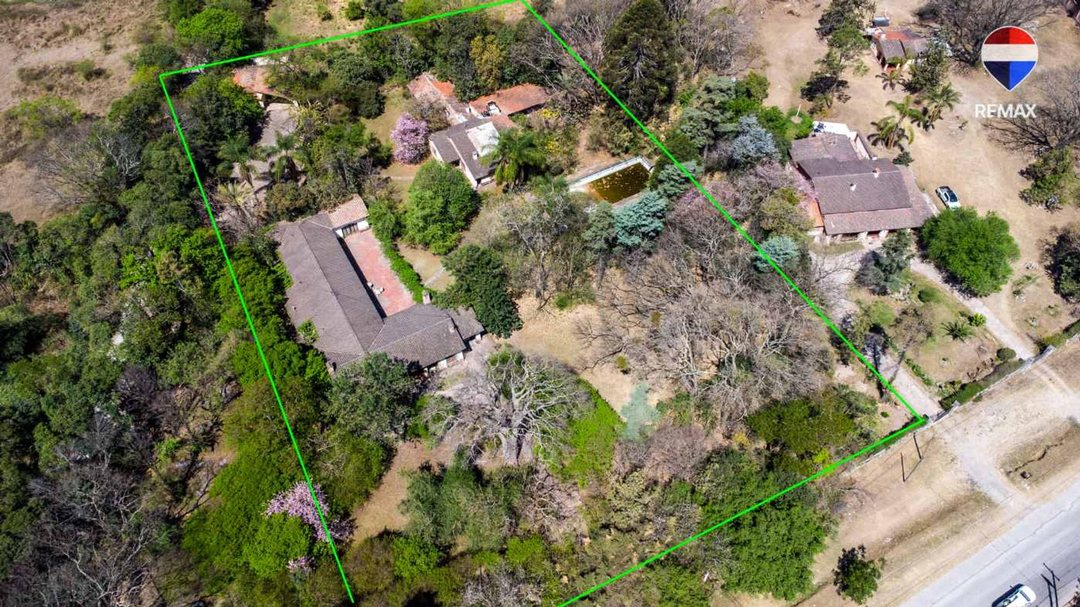 CASA CON PILETA EN VENTA ROSARIO DE LERMA