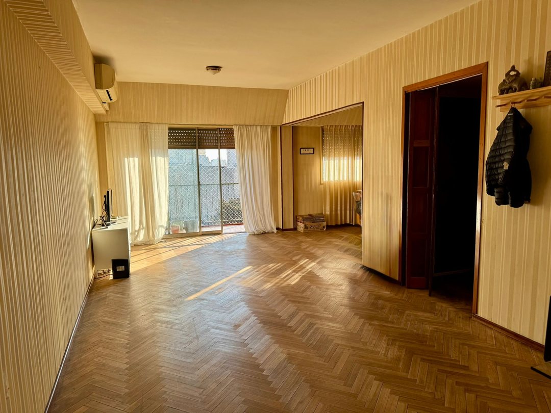 Depto 4 ambientes en venta en Floresta c/ cochera