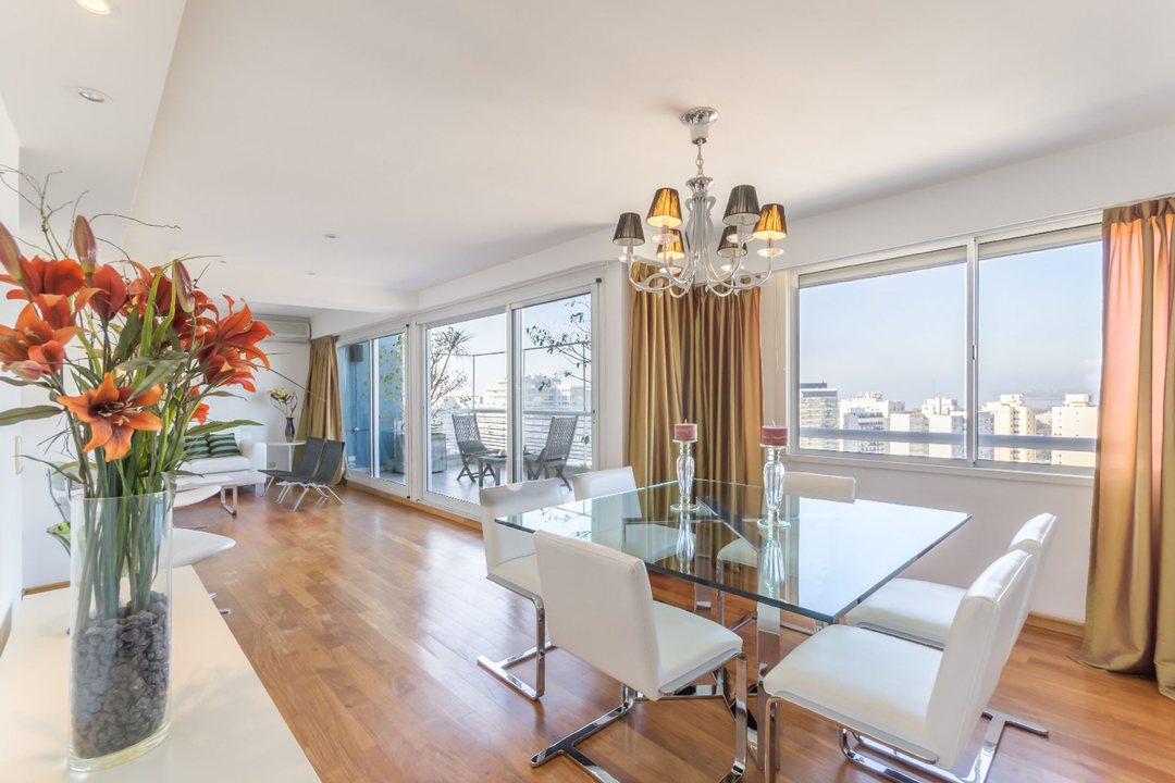 VENTA DEPARTAMENTO TRIPLEX 5 AMBIENTES, OLIVOS.