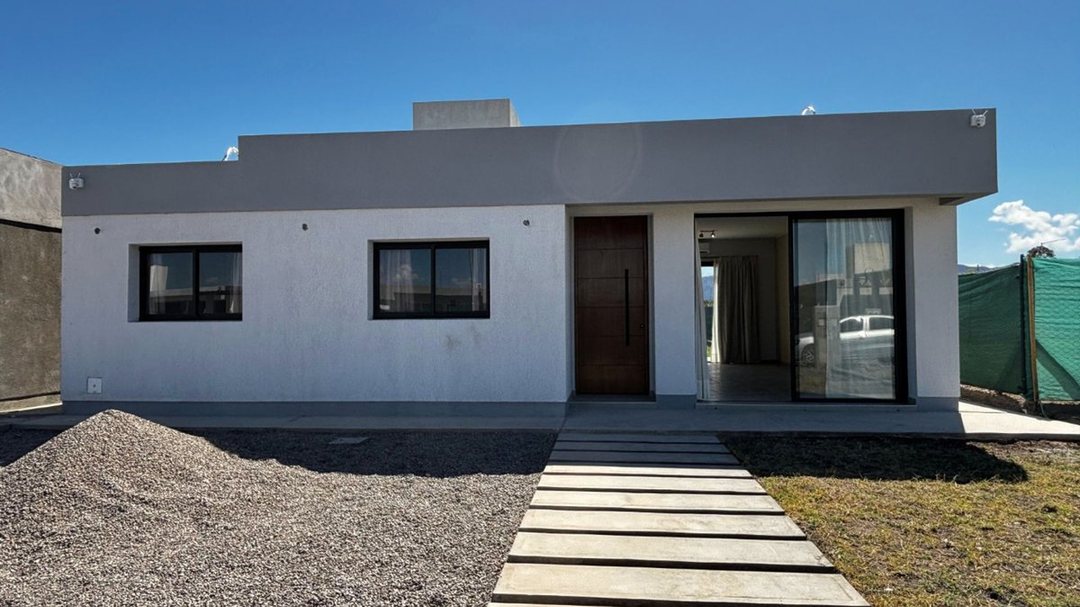 Casa en Rivadavia B Privado 3 hab 2 Baños 500m2