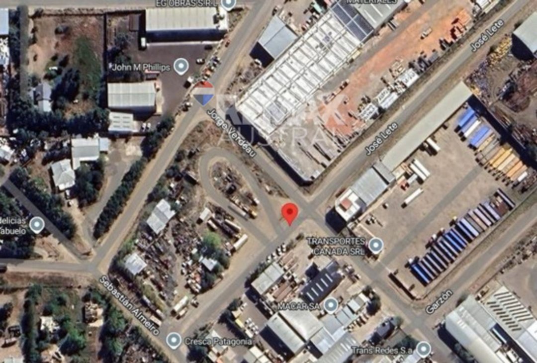 LOTE EN ESQUINA BARRIO INDUSTRIAL