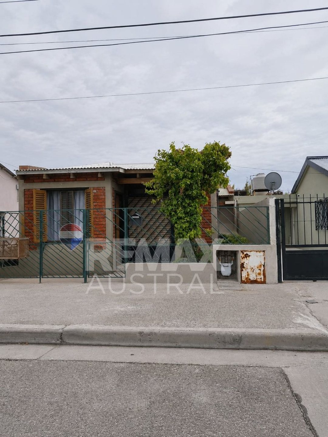 CASA 3 DORMITORIOS KM8
