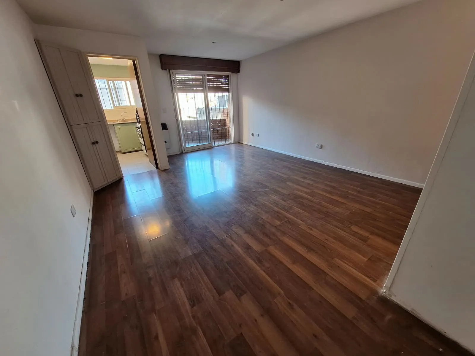 Departamento 1 dormitorio - Balcon - Gral. Artigas al 300 - B° Centro