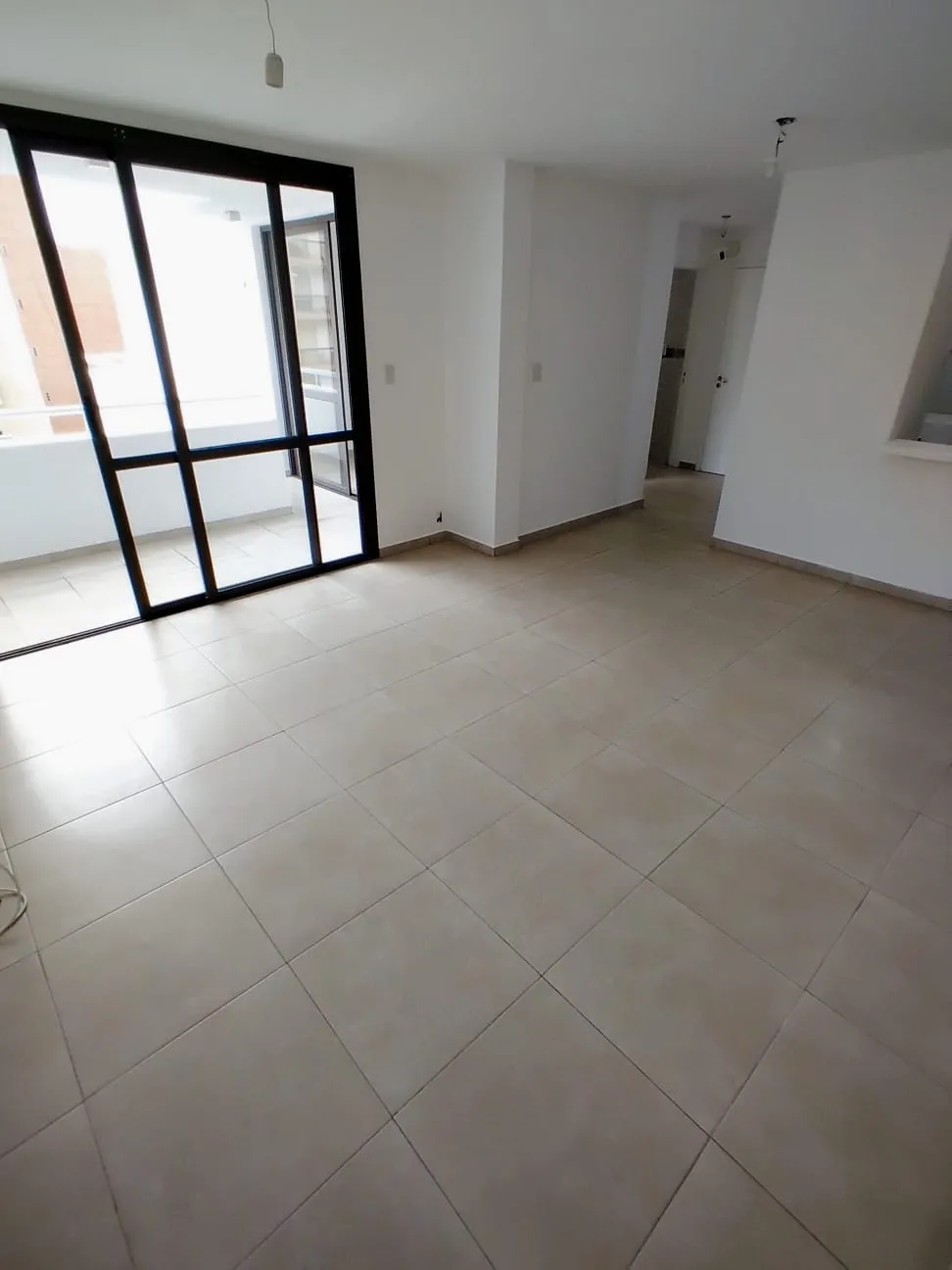 ALQUILER - DEPARTAMENTO UN DORMITORIO AMPLIO CON BALCON EXTERNO