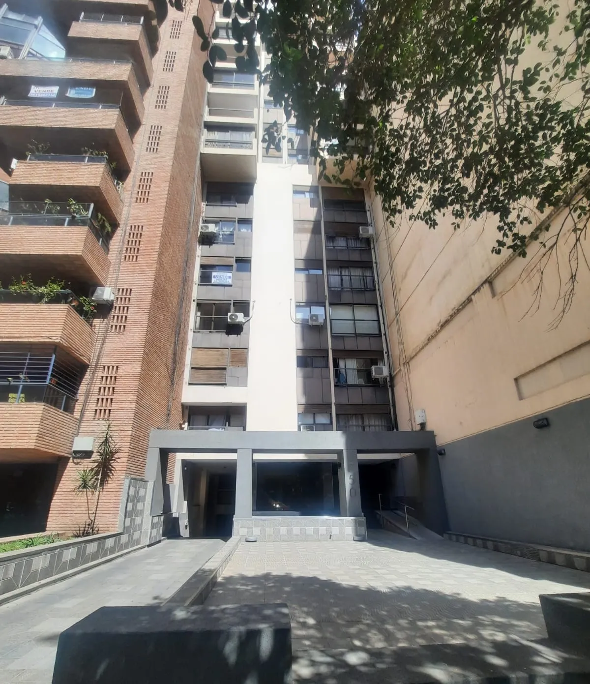 Alquiler Departamento 2 dorm. c/cochera Nueva Córdoba.