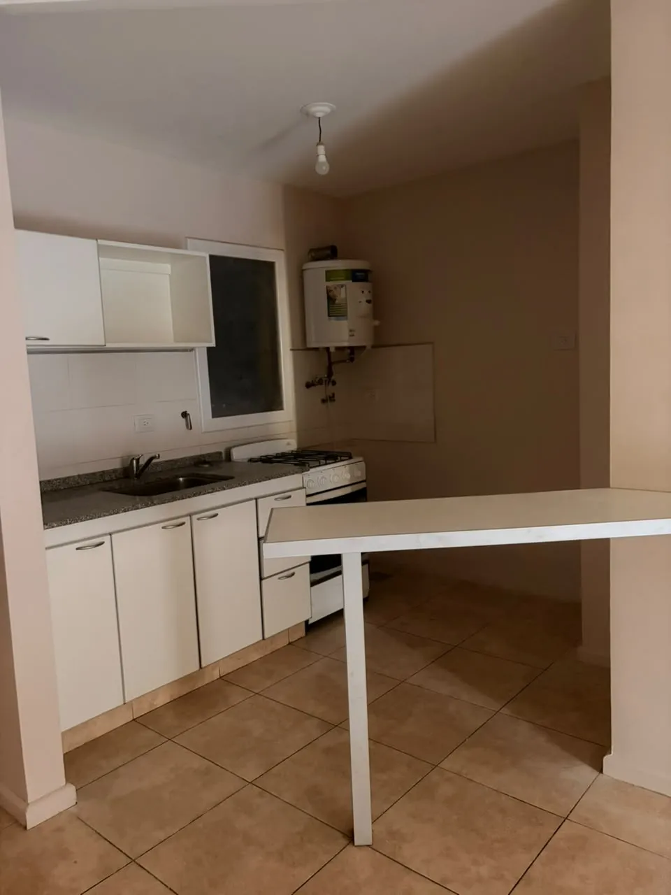 ALQUILER Departamento próximo a Ciudad Universitaria 1 dormitorio con dos balcones