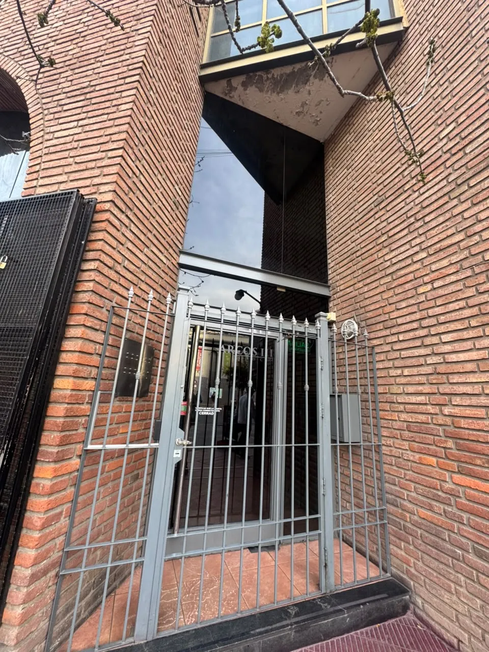 VENTA DEPTO DOS DORM  FRENTE AL BUEN PASTOR ... INMEJORABLE UBICACION !!!