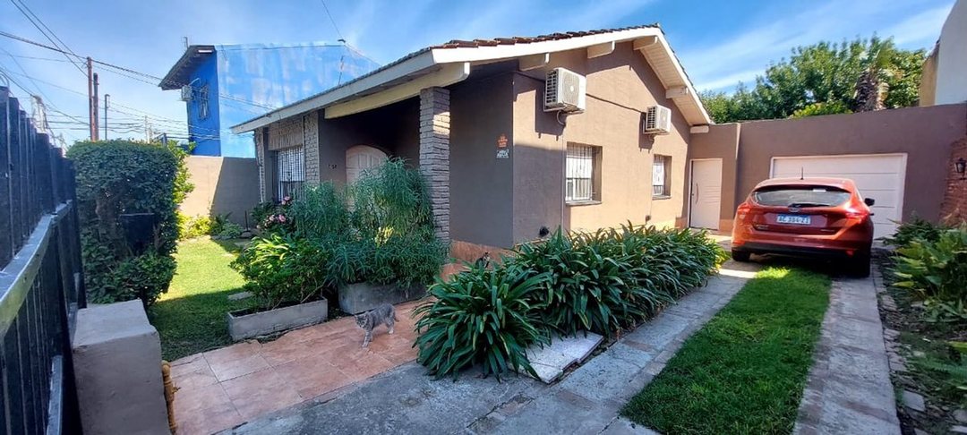 CASA EN VENTA DE 4 AMB EN TRONCOS DEL TALAR TIGRE