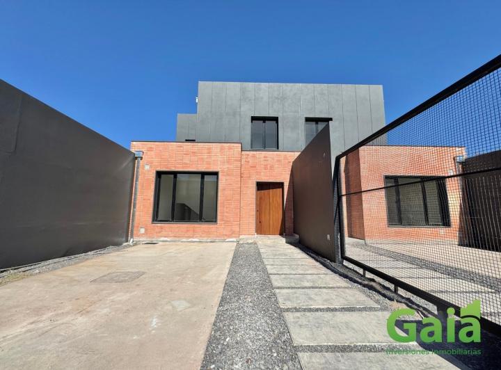 Casa · 85m² · 2 Ambientes