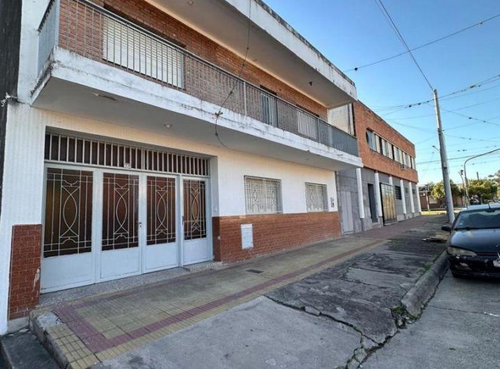 Casa · 160m² · 4 Ambientes · 1 Cochera
