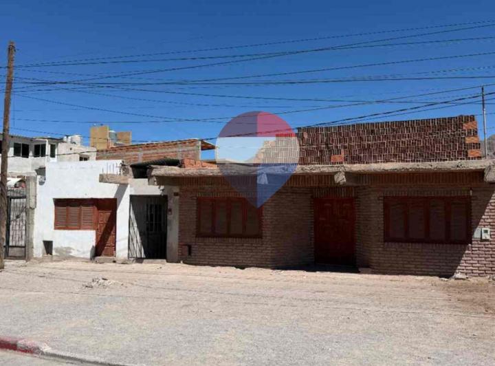 Casa · 450m² · 18 Ambientes