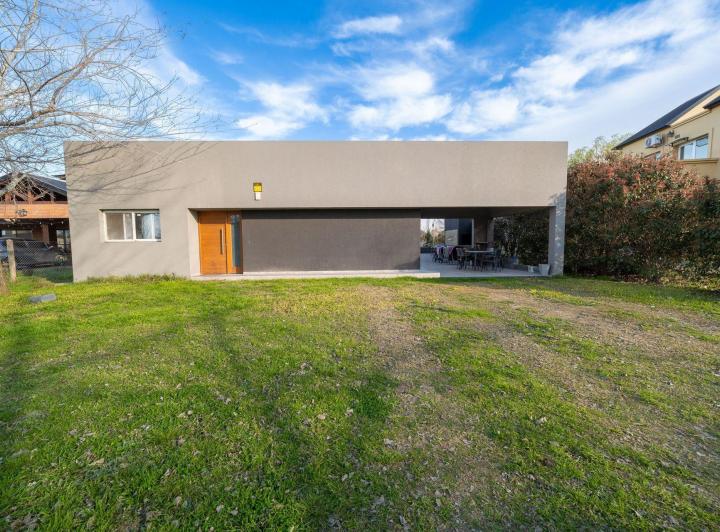 Casa · 133m² · 4 Ambientes · 1 Cochera