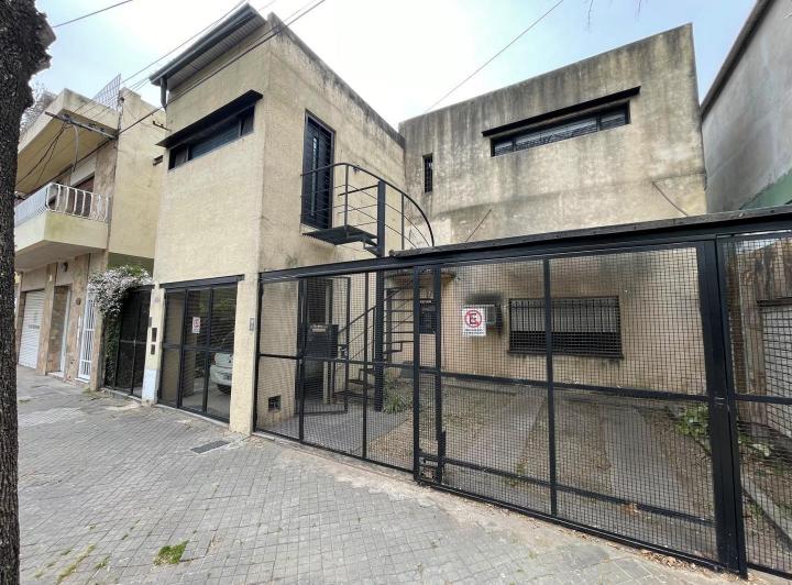 Casa · 170m² · 5 Ambientes · 2 Cocheras