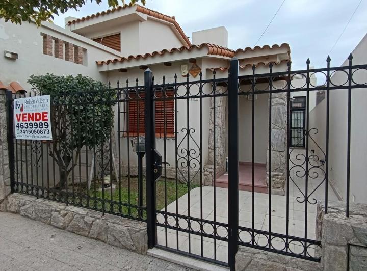 Casa · 150m² · 4 Dormitorios · 2 Cocheras