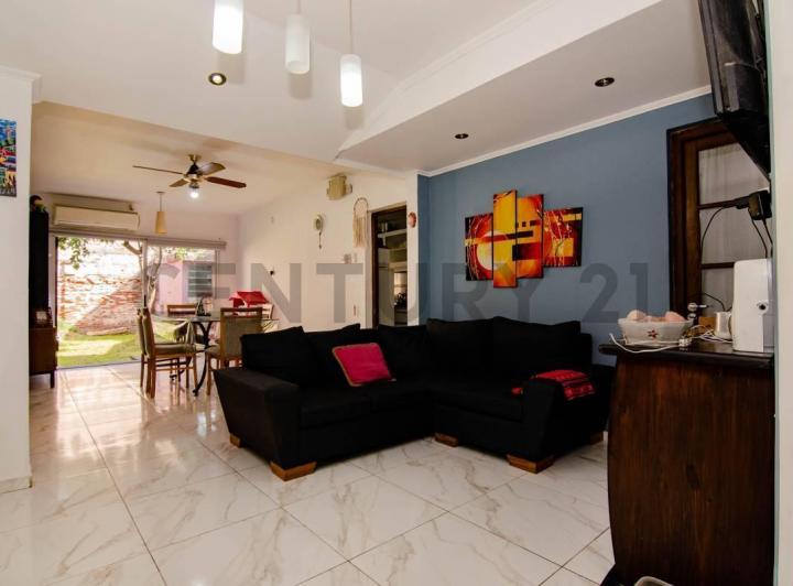 Casa · 165m² · 6 Ambientes · 2 Cocheras