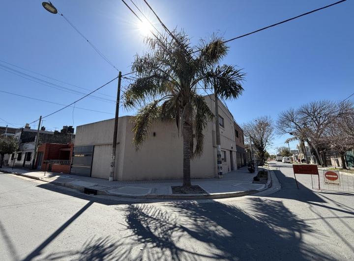 Casa · 160m² · 5 Ambientes · 2 Cocheras