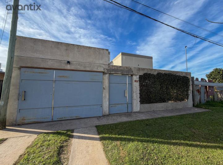 Casa · 65m² · 4 Ambientes · 1 Cochera