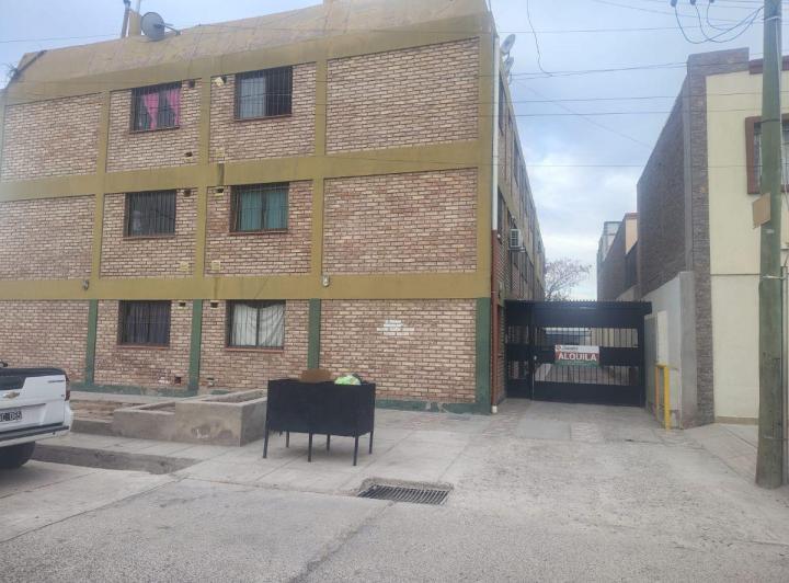 Departamento · 90m² · 5 Ambientes · 1 Cochera