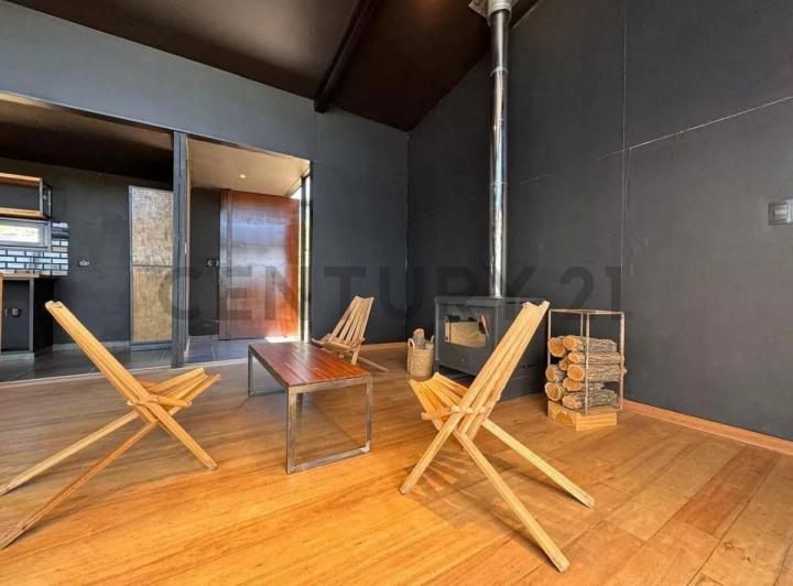 Casa · 160m² · 2 Dormitorios · 2 Cocheras