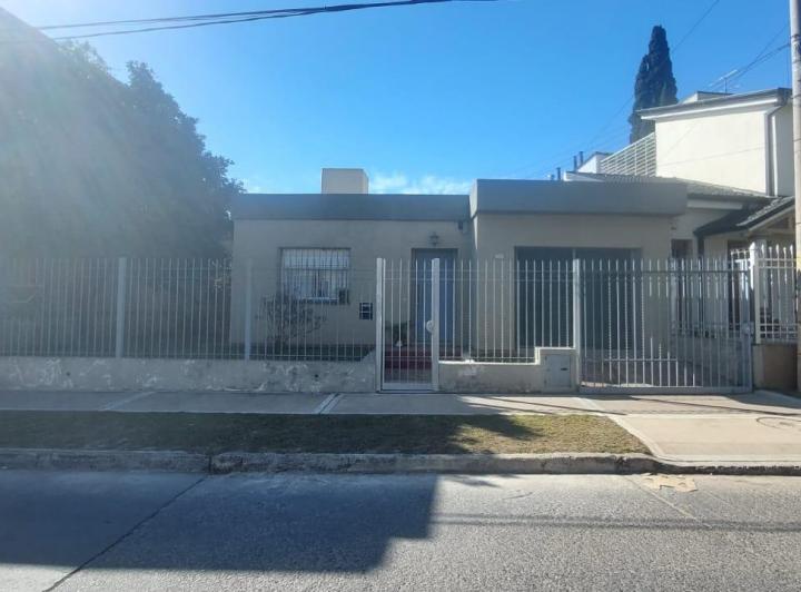 Casa · 268m² · 3 Dormitorios · 1 Cochera
