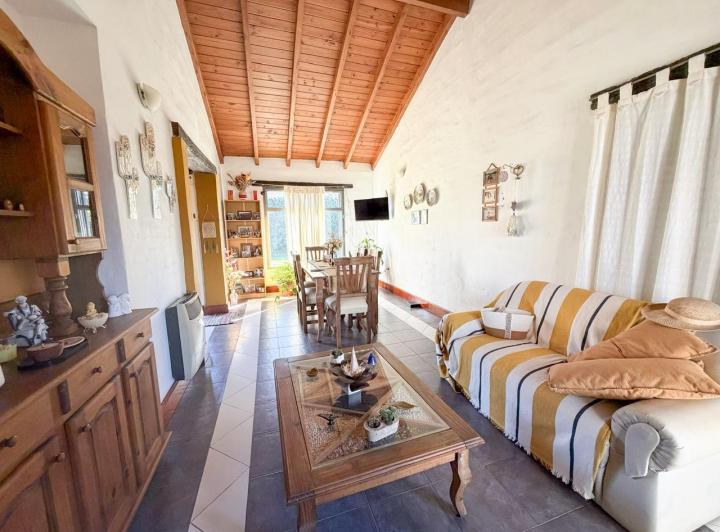 Casa · 95m² · 3 Ambientes · 1 Cochera